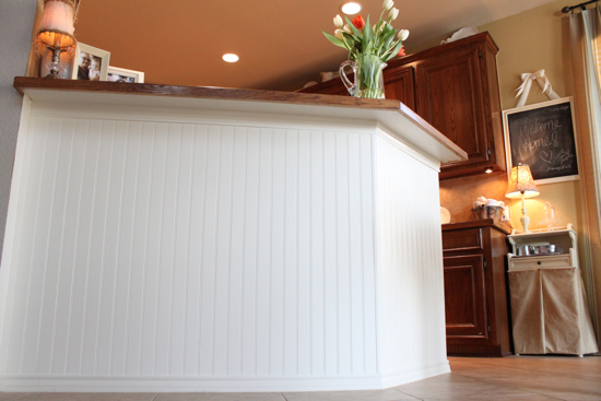 Beadboard bar