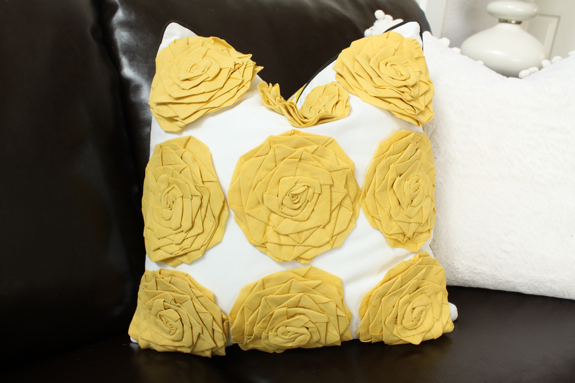 dwell target pillow